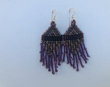 Load image into Gallery viewer, Sea Salt Triangle Mini’s
